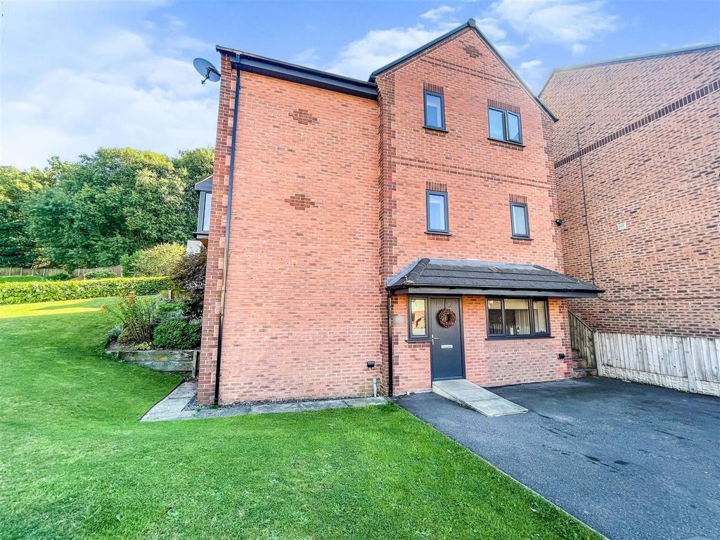 5 bed detached house for sale in Badgers Sett, Leek ST13 Zoopla