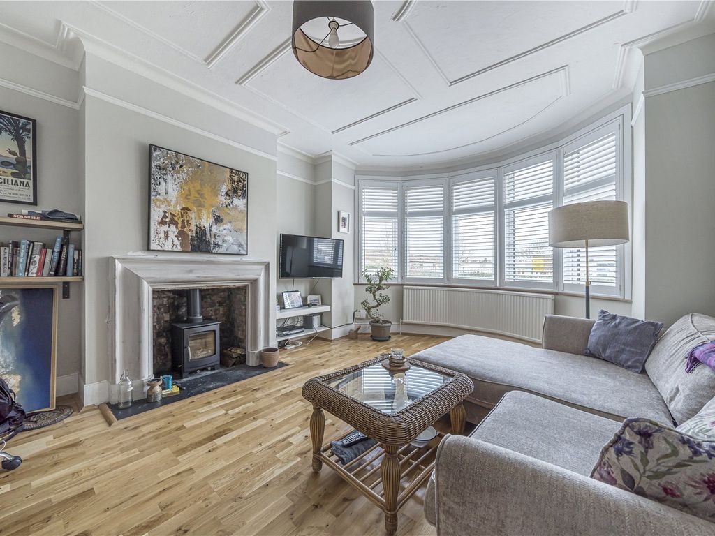 4 bed terraced house for sale in Grenoble Gardens, Palmers Green, London N13 Zoopla