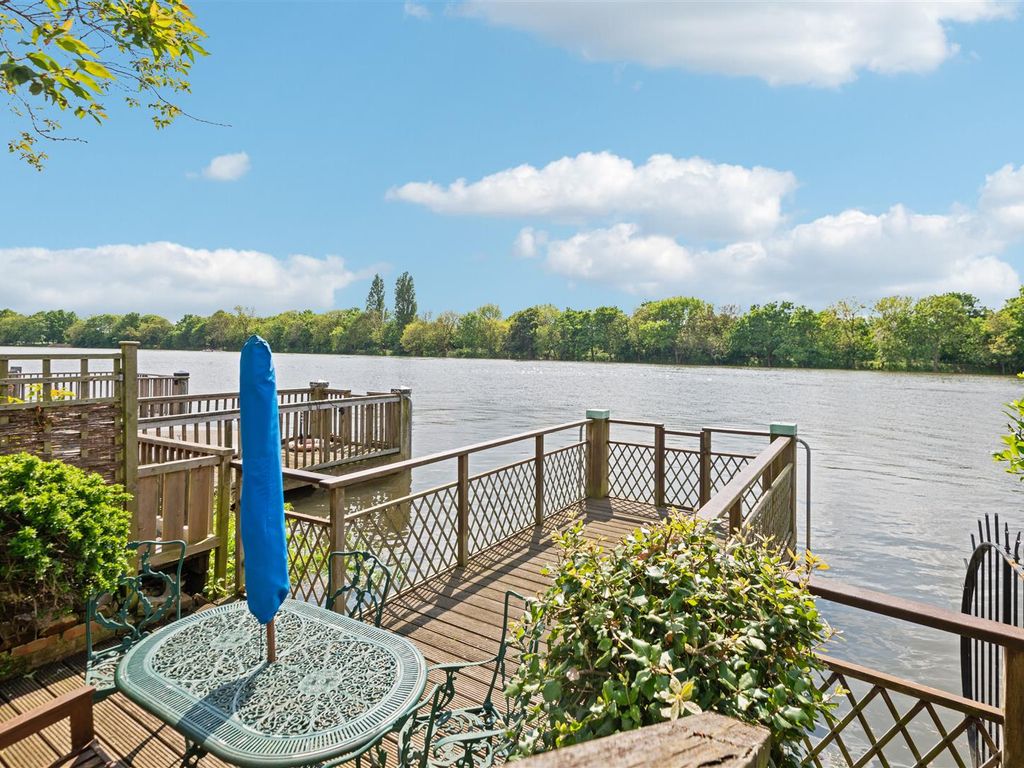 4 bed terraced house for sale in Chiswick Staithe, London W4, £