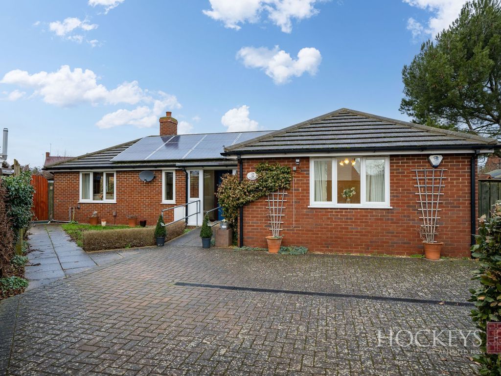 3 bed detached bungalow for sale in Dale Way, Sawston CB22 Zoopla