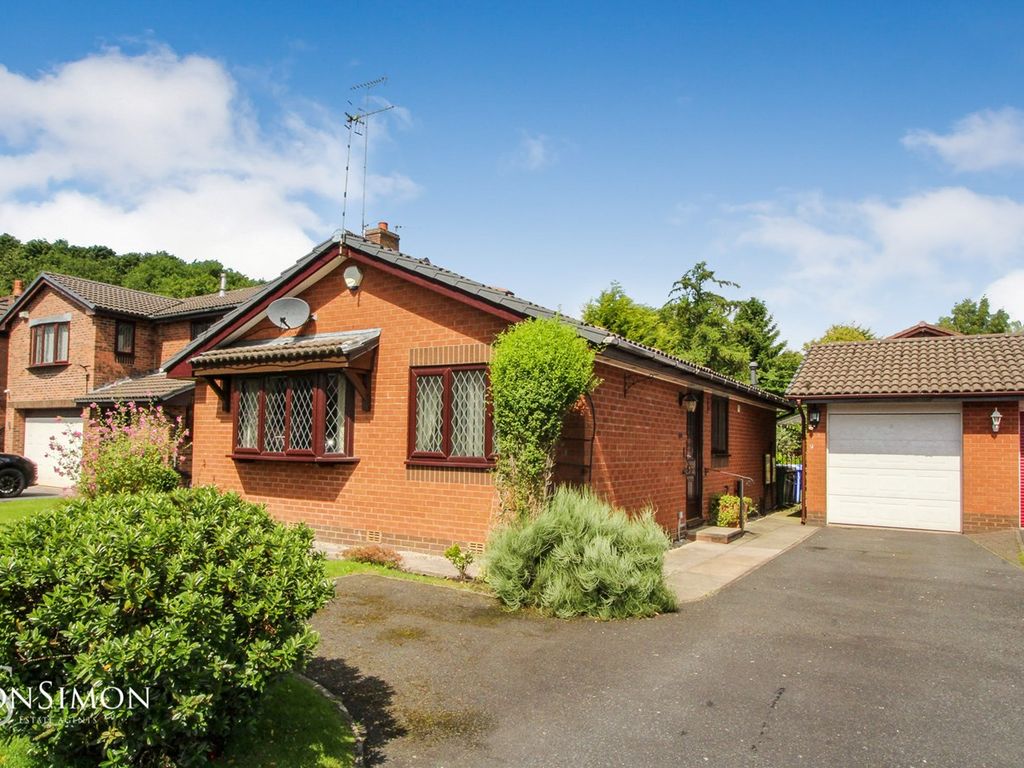 2 bed detached bungalow for sale in Ripon Hall Avenue, Ramsbottom, Bury