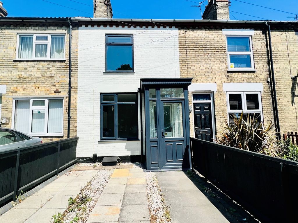 2 bed terraced house for sale in New Road, Woodston, Peterborough PE2