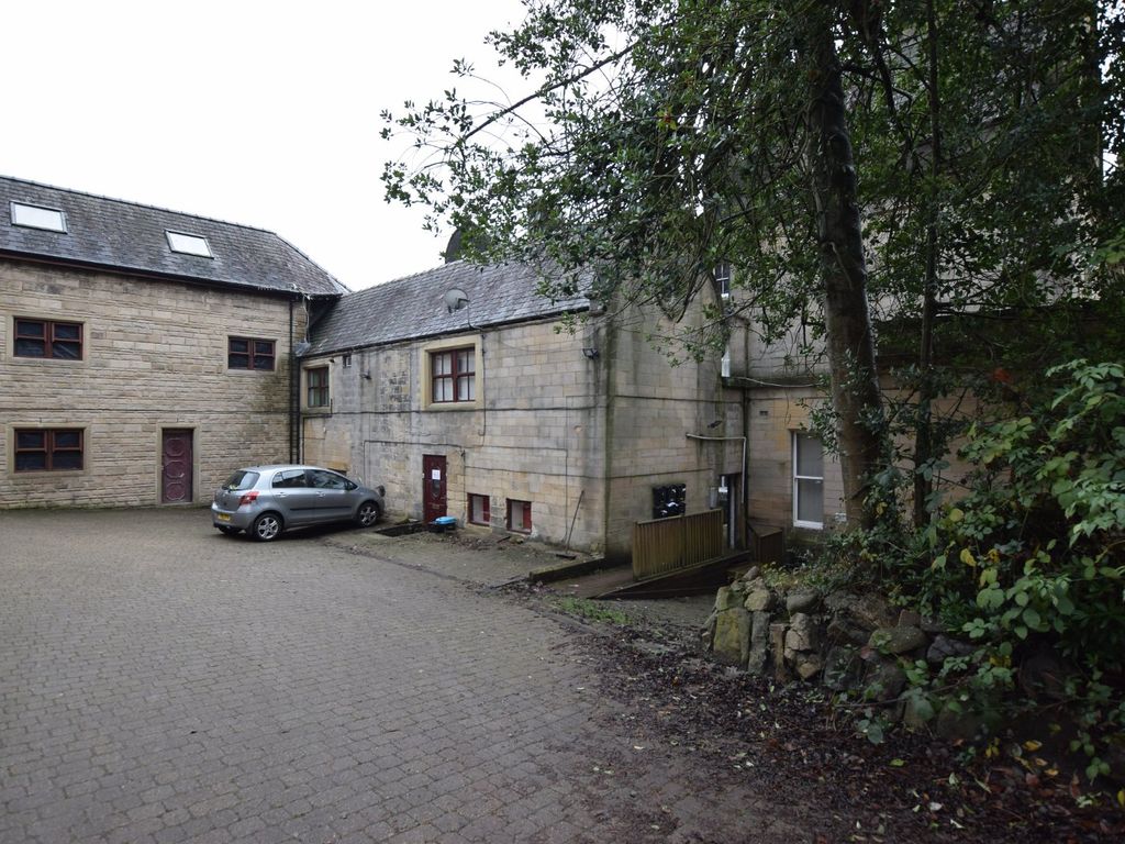 1 bed flat to rent in Woodleigh Hall Mews, Rawdon, Leeds, West