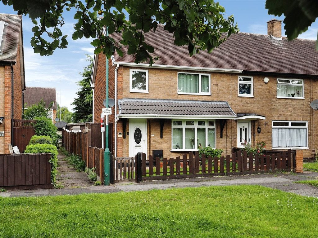 3 bed end terrace house for sale in Smithy Close, Clifton, Nottingham