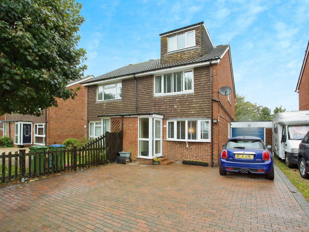 4 bed semidetached house for sale in Botley Road, Southampton