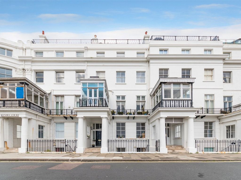 1 bed flat to rent in Chichester Terrace, Brighton, East Sussex BN2, £