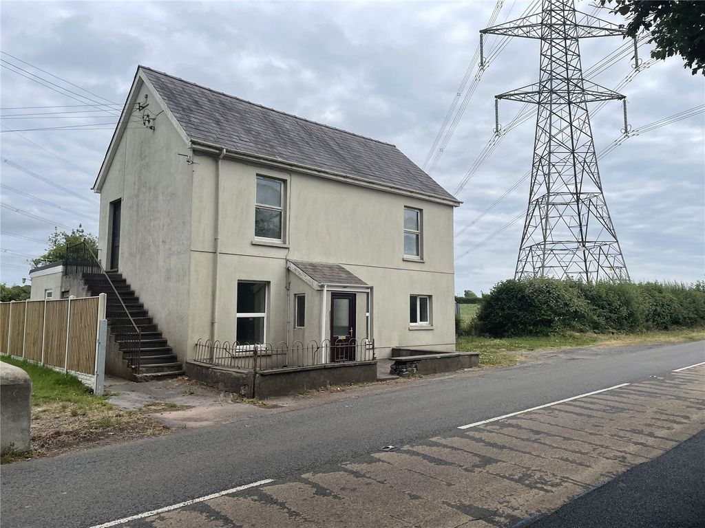 2 bed detached house for sale in Uplands, Idole, Carmarthen SA32 Zoopla