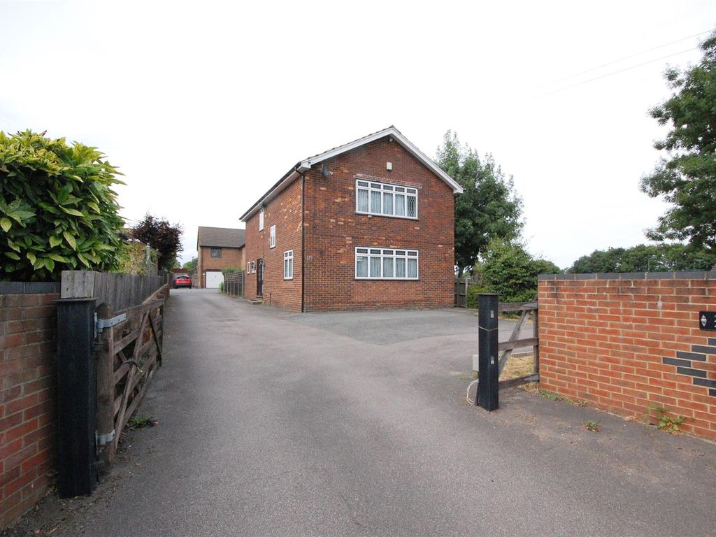 4 bed detached house for sale in Hammondstreet Road, Cheshunt, Waltham