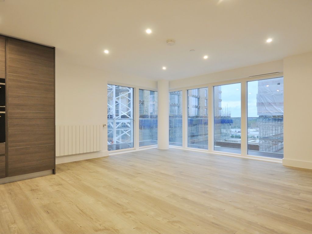 2 bed flat to rent in Pegler Square, Kidbrooke Village, London SE3, £