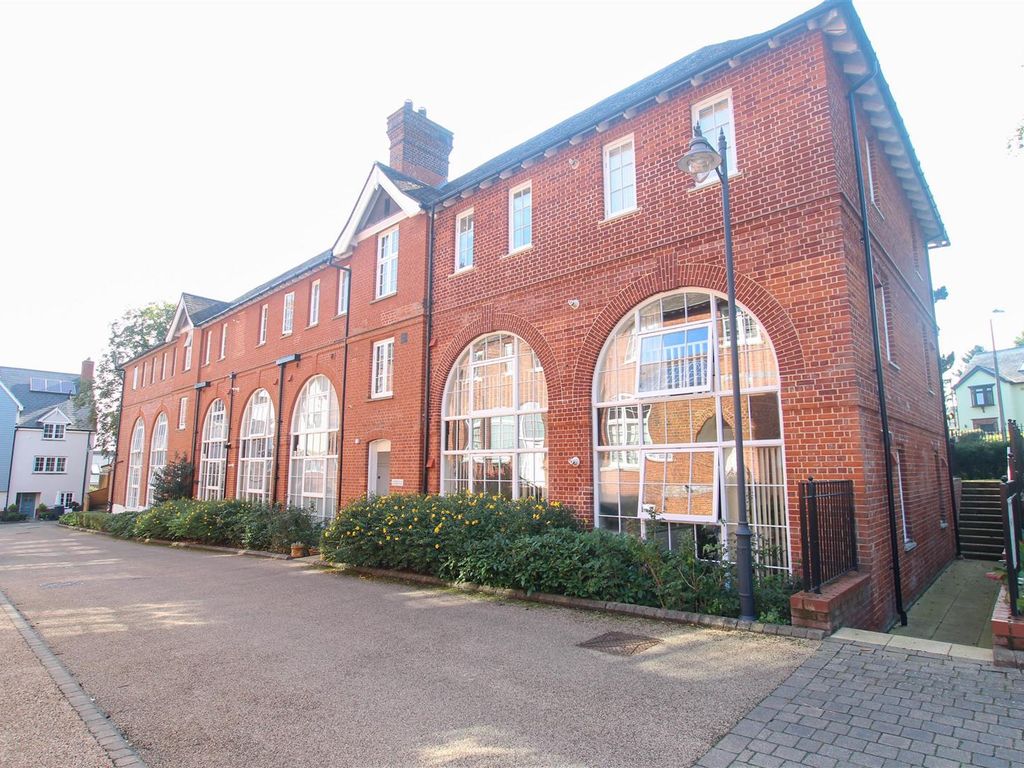 2 bed flat to rent in Bell College Court, South Road, Saffron Walden