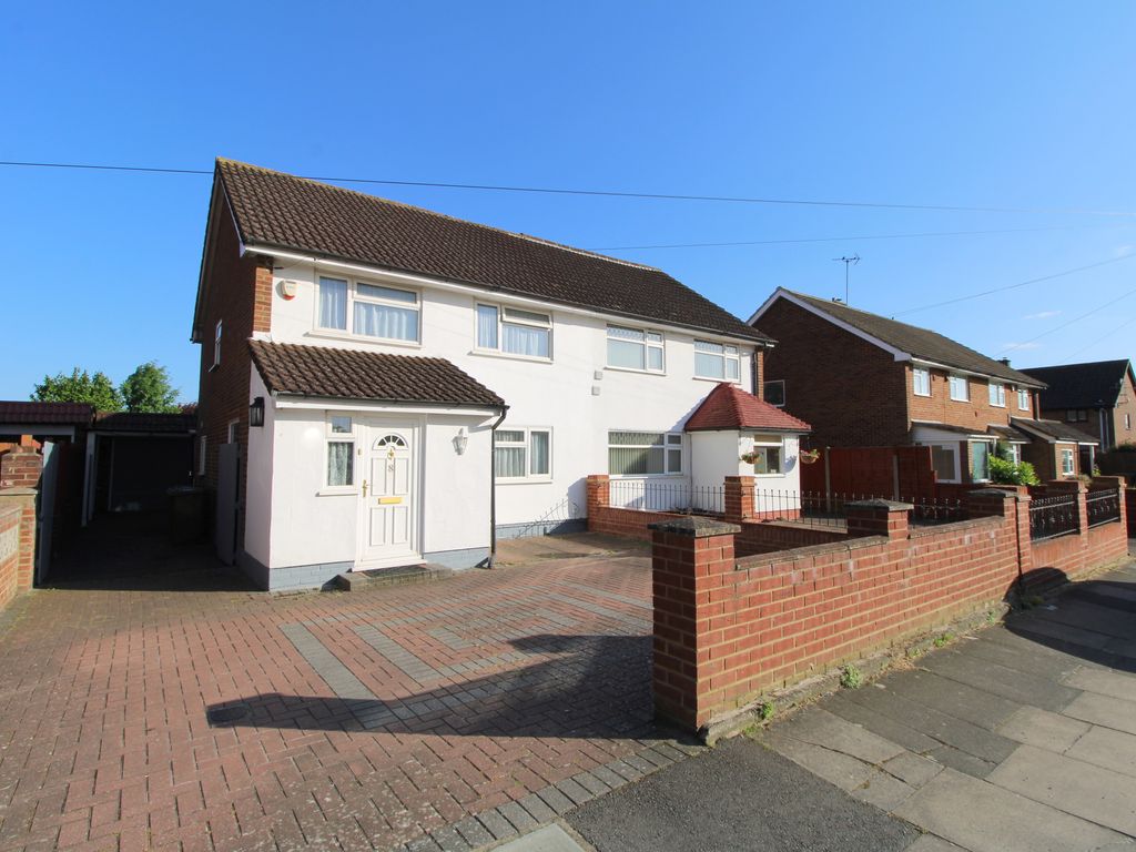 4 bed semidetached house for sale in Comet Road, Stanwell, StainesUponThames TW19 Zoopla