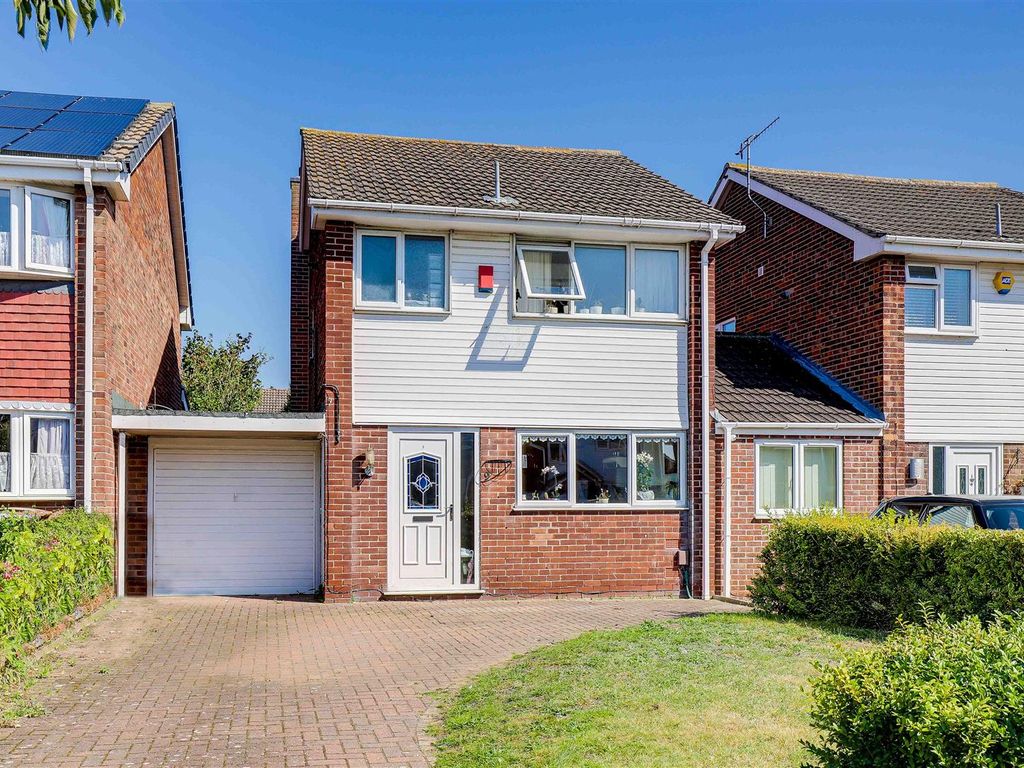 3 bed semidetached house for sale in Syke Road, Heron Ridge