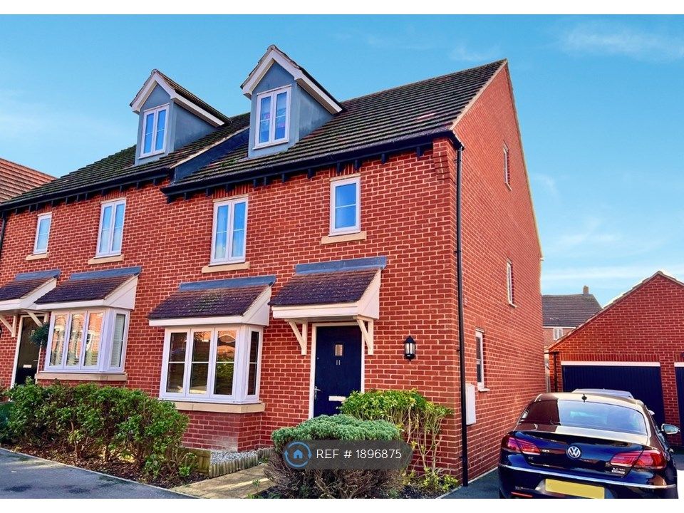 4 bed semidetached house to rent in Lisa Head Avenue, Didcot OX11, £