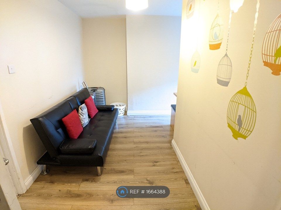 4 bed flat to rent in Mandeville House, London SE1 Zoopla