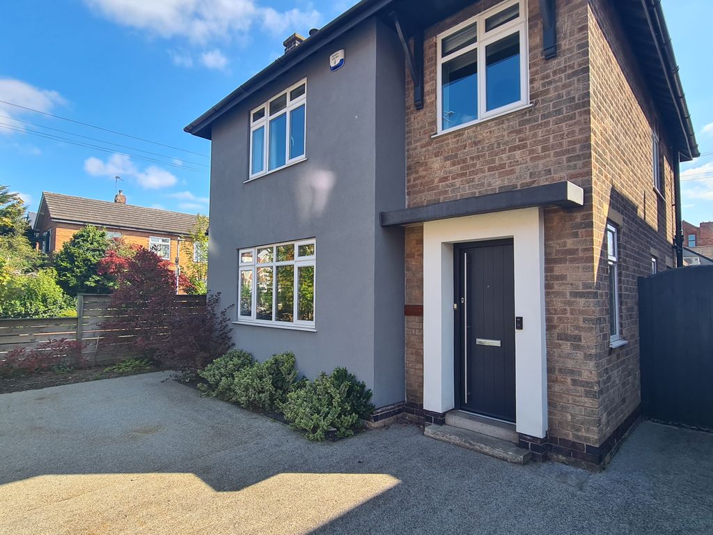3 bed detached house to rent in Trent Boulevard, West Bridgford
