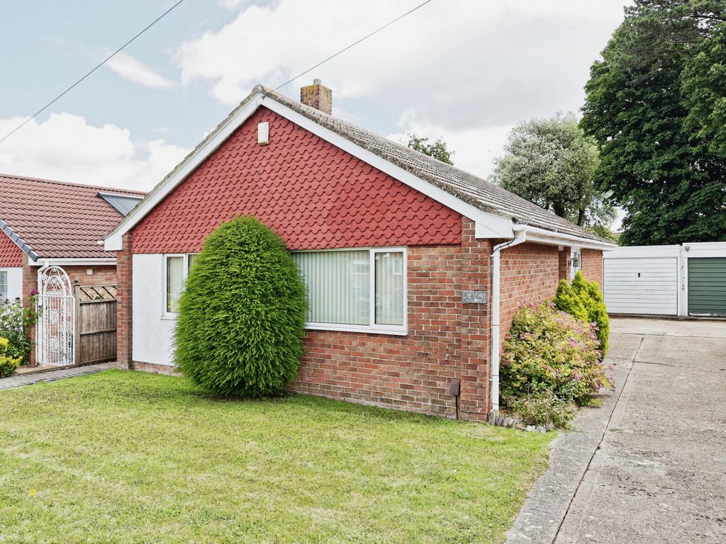 3 bed bungalow for sale in Beauxfield, Whitfield, Dover, Kent CT16, £