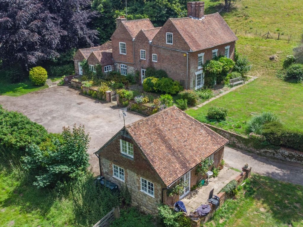 5 bed detached house for sale in Stone Hill, Sellindge, Ashford, Kent