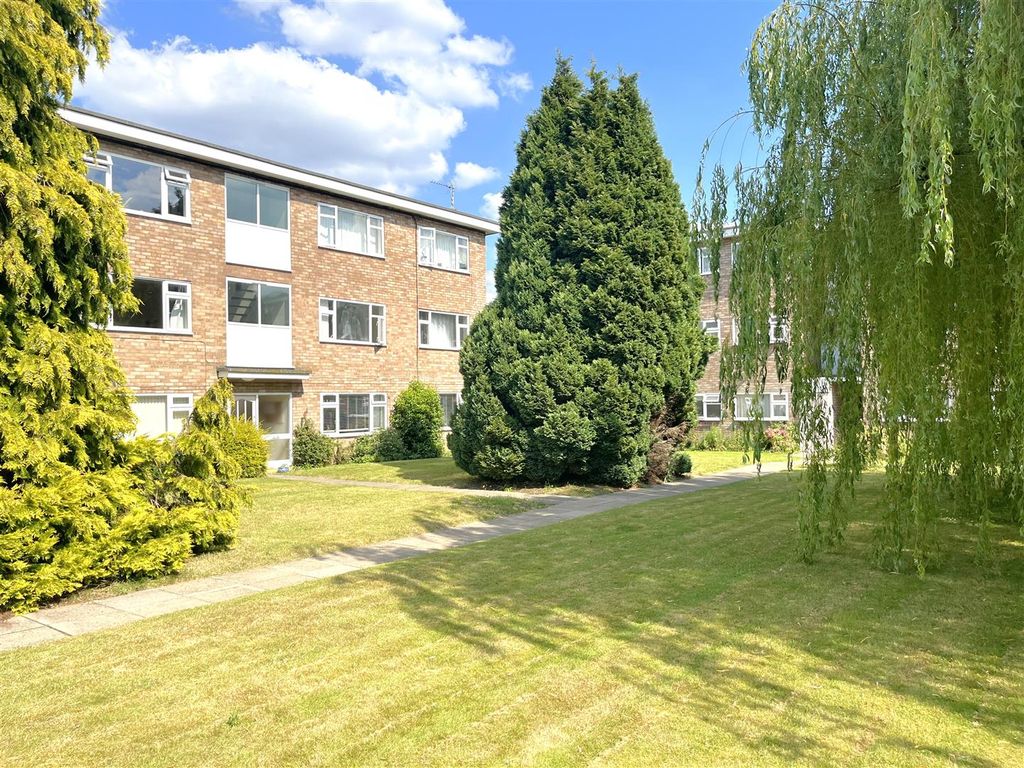 2 bed property for sale in St Johns Court, St Johns, Warwick CV34, £190,000 Zoopla