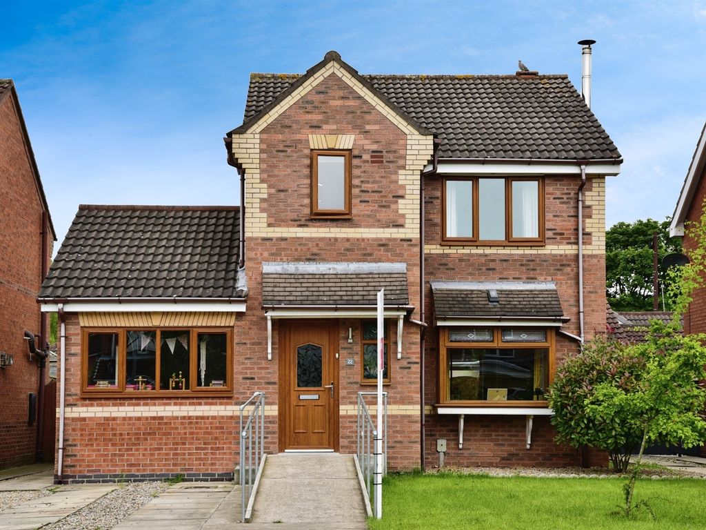 4 bed detached house for sale in Cranberry Way, Hull HU4, £260,000 Zoopla