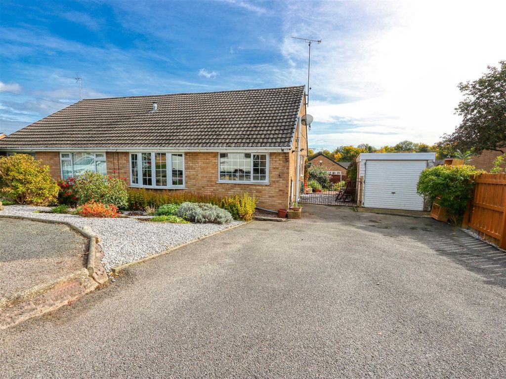 4 bed semidetached bungalow for sale in Dunvegan Avenue, Danesmoor