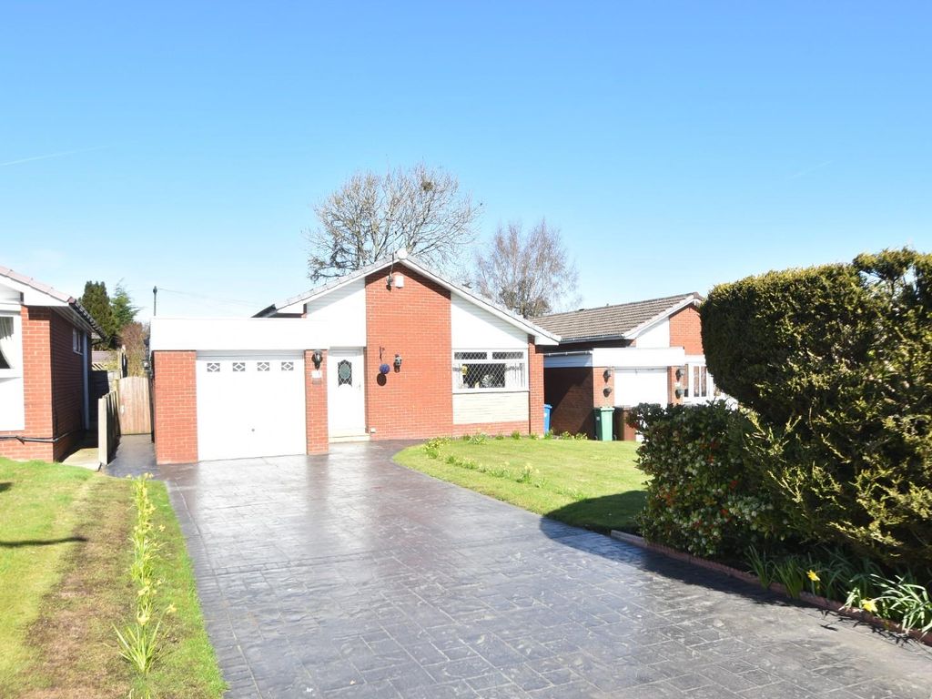 3 bed detached bungalow for sale in Hornsea Close, Lowercroft, Bury BL8
