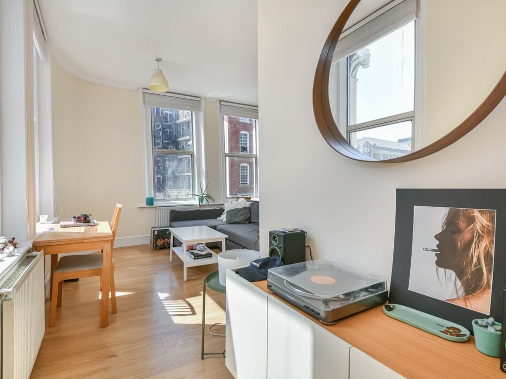 1 bed flat to rent in Farringdon Road, Farringdon/Clerkenwell, London