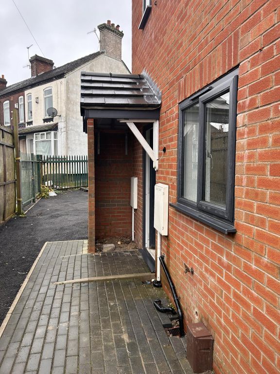 3 bed detached house to rent in Summerbank Road, Tunstall, StokeOn