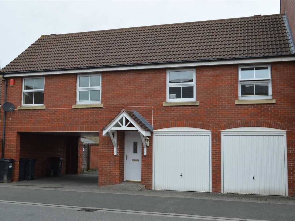 2 bed detached house to rent in Longridge Way, WestonSuperMare, North