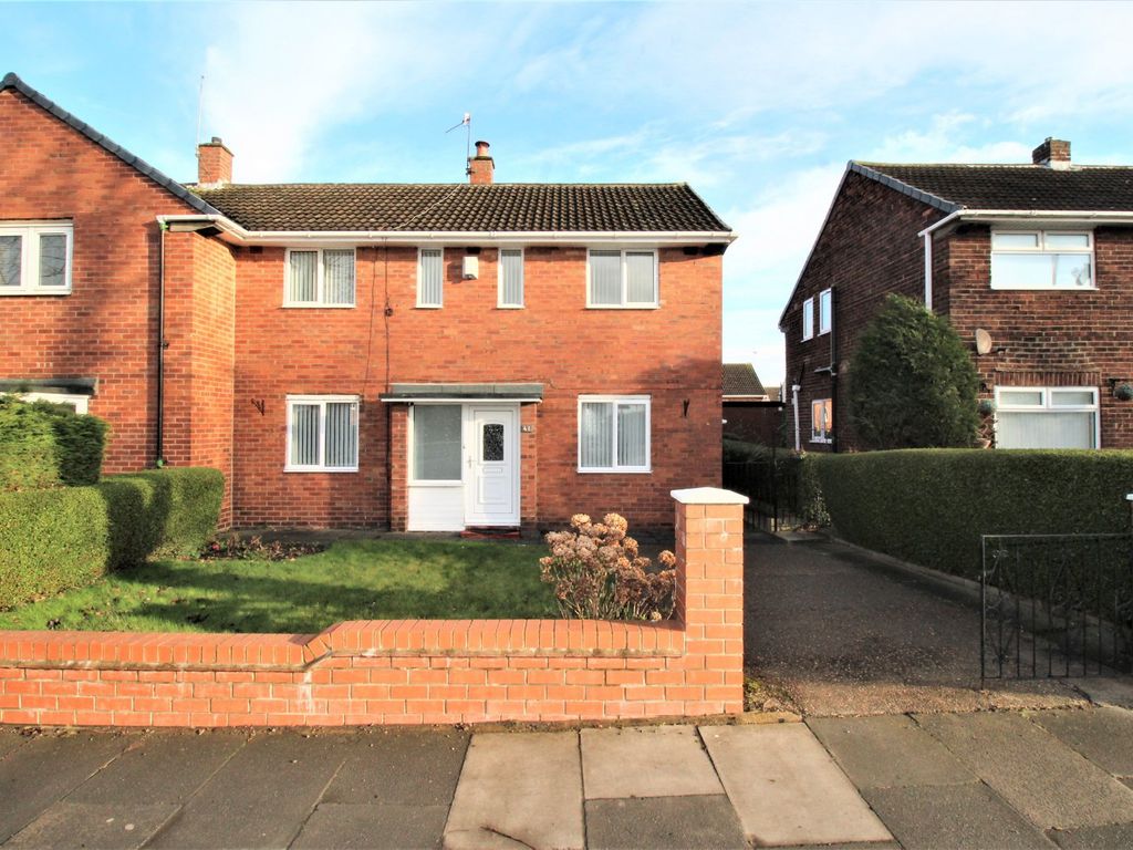 3 bed semidetached house for sale in Meresyde, Wardley, Gateshead NE10