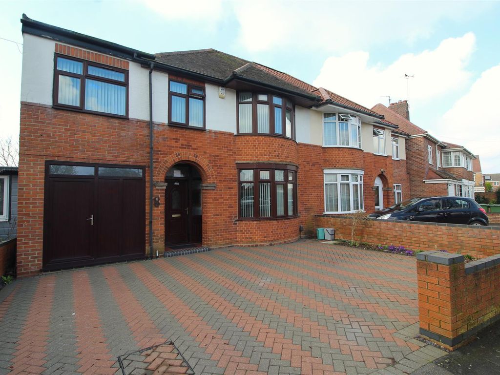 4 bed semidetached house for sale in Grimshaw Road, Peterborough PE1