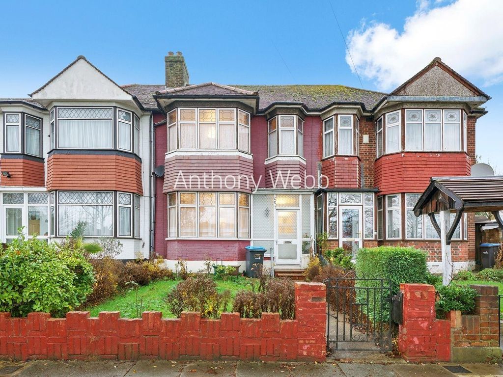 3 bed terraced house for sale in Firs Lane, Palmers Green N13, £649,995