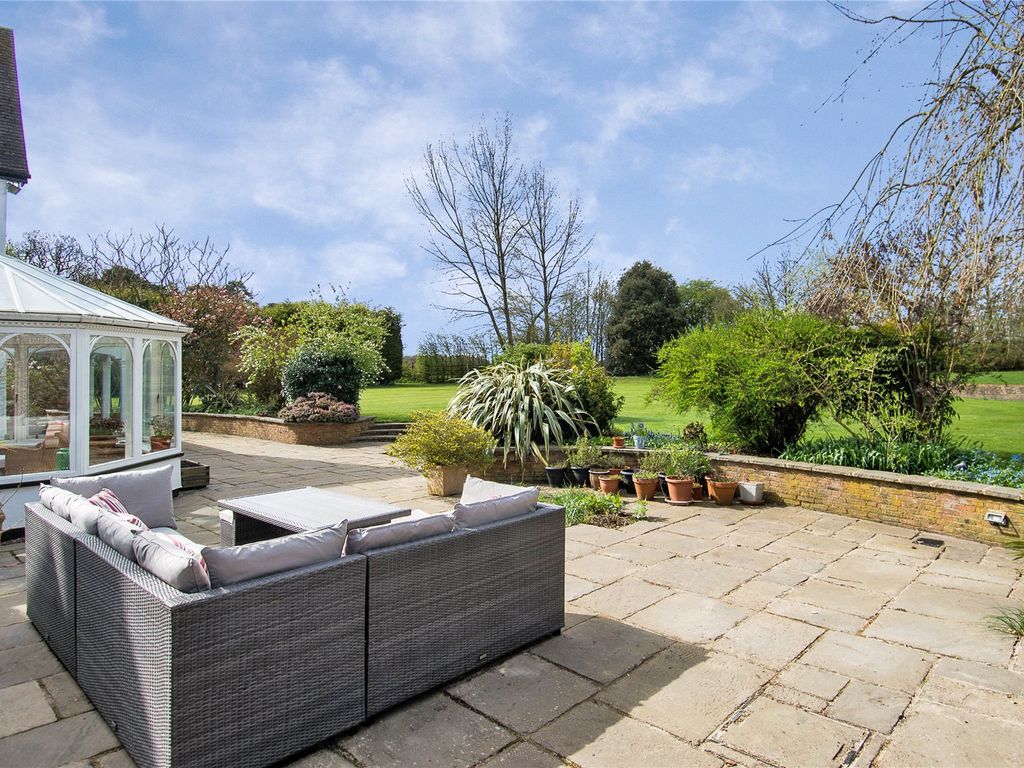 7 bed detached house to rent in Park Lane, Old Knebworth, Knebworth
