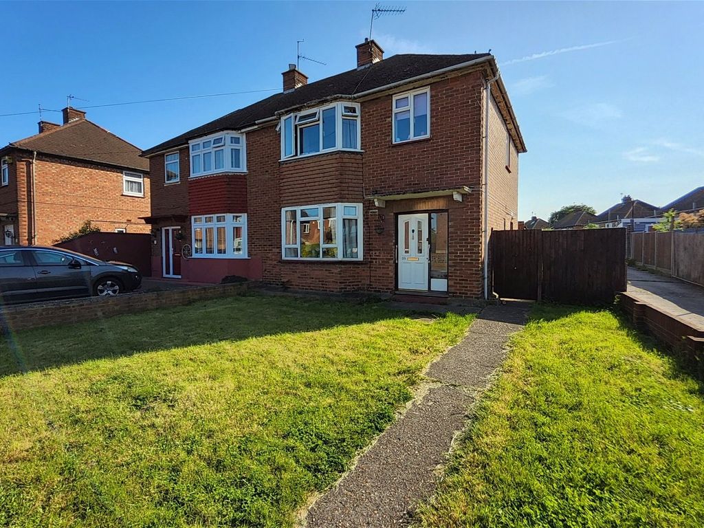 3 bed semidetached house for sale in Broad Street, Sheerness ME12 Zoopla