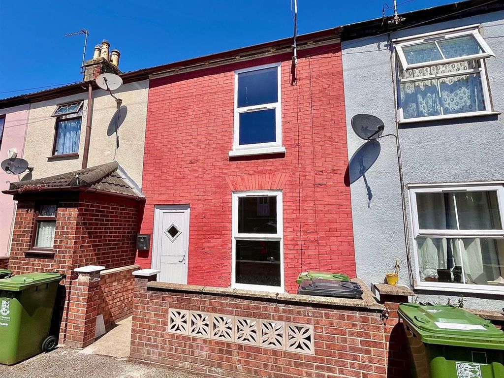 2 bed property for sale in Lancaster Road, Great Yarmouth NR30, £