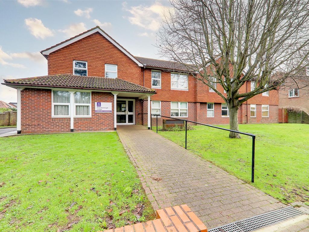 1 bed flat for sale in Gainsborough Lodge, South Farm Road, Broadwater