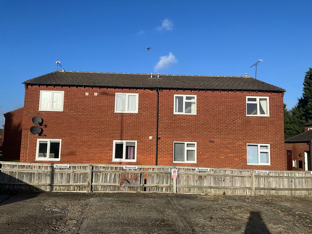 2 bed property to rent in Fleet Way, Didcot, Oxfordshire OX11, £1,175