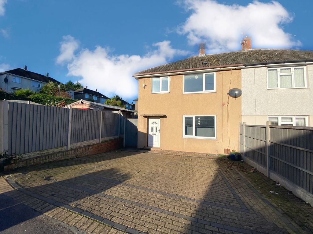 3 bed semidetached house for sale in Wingfield Drive, Chaddesden