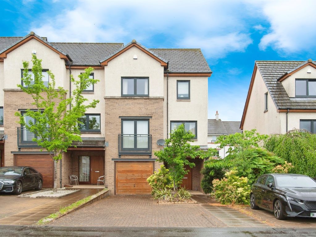 4 bed town house for sale in Morven Drive, Clarkston, Glasgow G76, £