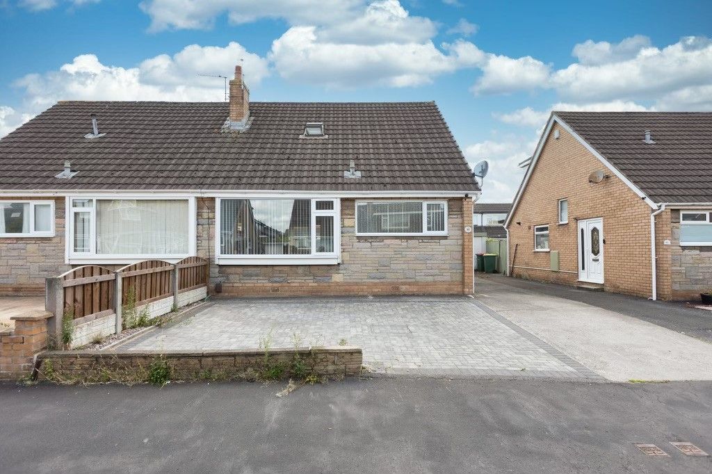 2 bed bungalow for sale in Polefield, Fulwood PR2, £225,000 Zoopla