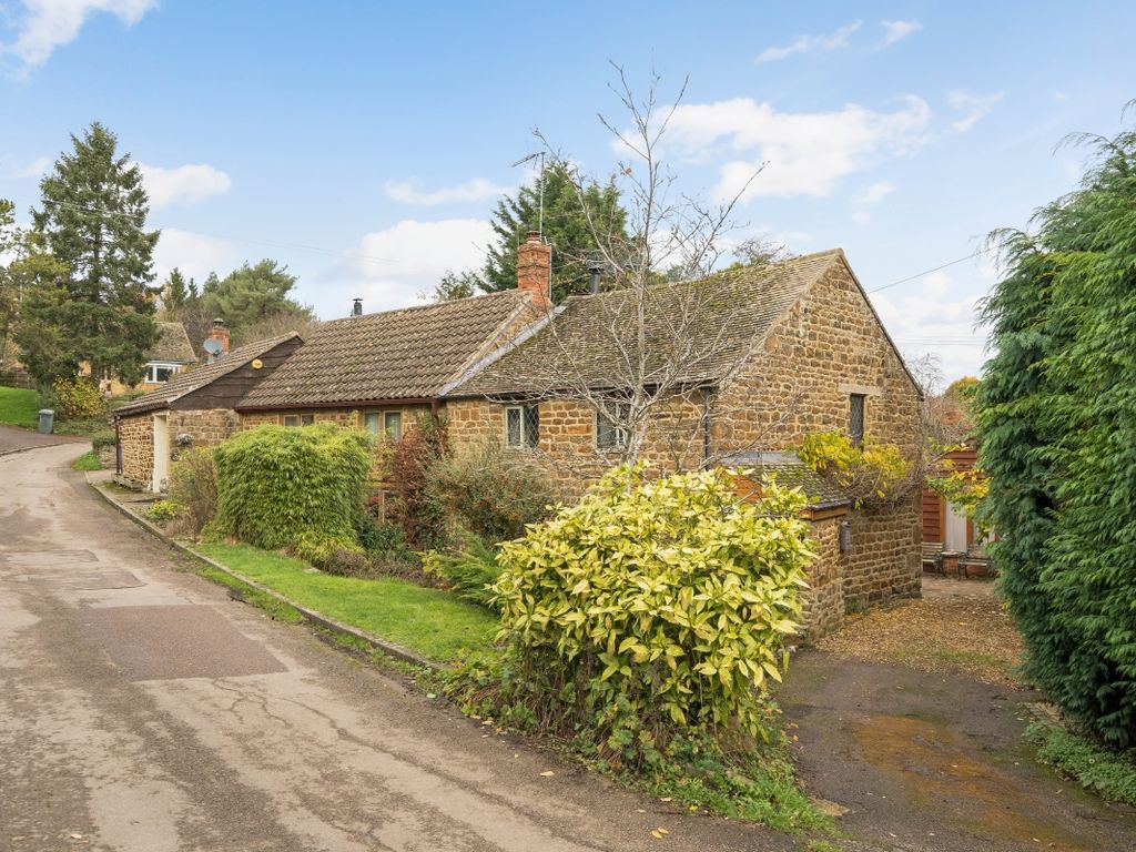 4 bed detached house to rent in Back Lane, Epwell, Banbury OX15 Zoopla