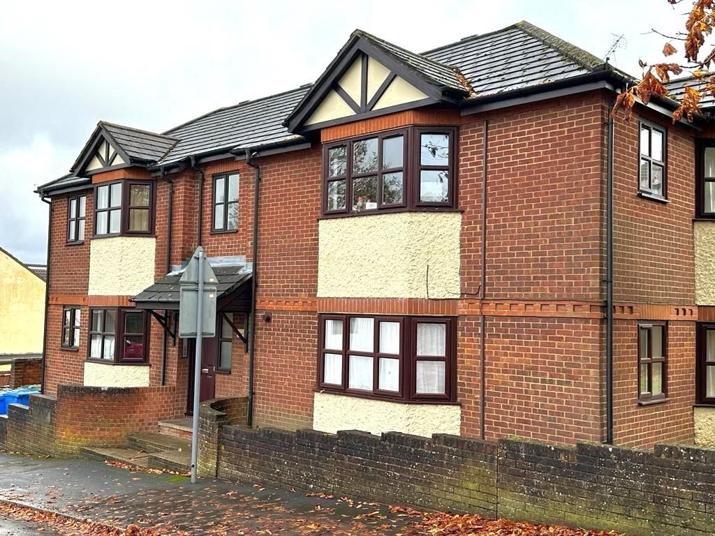 1 bed flat for sale in St. Road, Aldershot GU12, £155,000 Zoopla