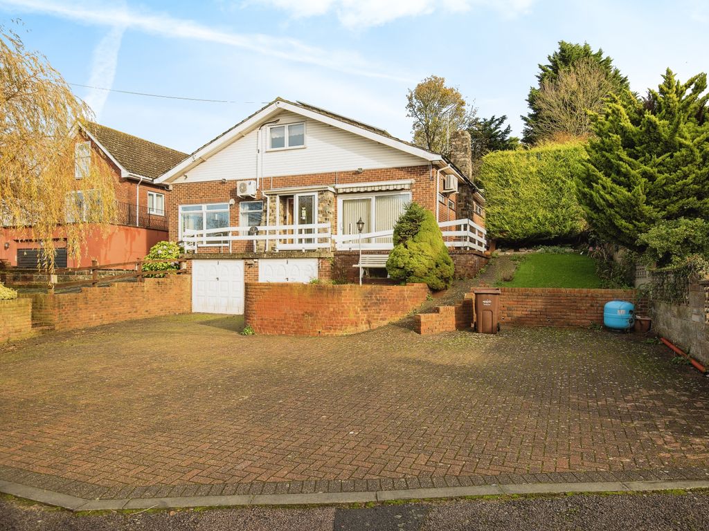4 bed bungalow for sale in Capstone Road, Gillingham ME7, £525,000 Zoopla