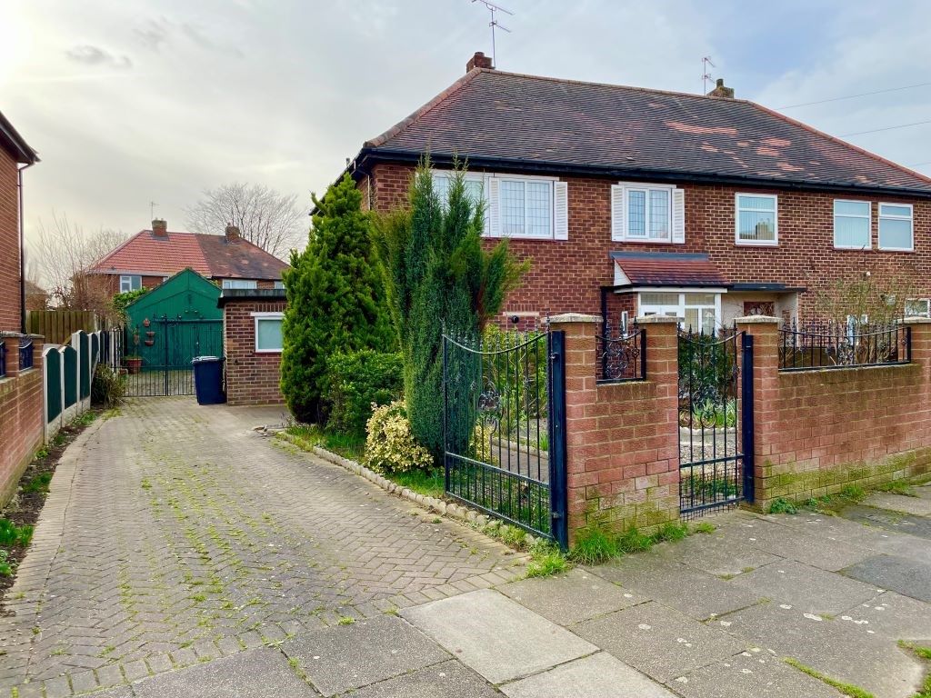 3 bed semidetached house for sale in Lancaster Avenue, Doncaster DN2