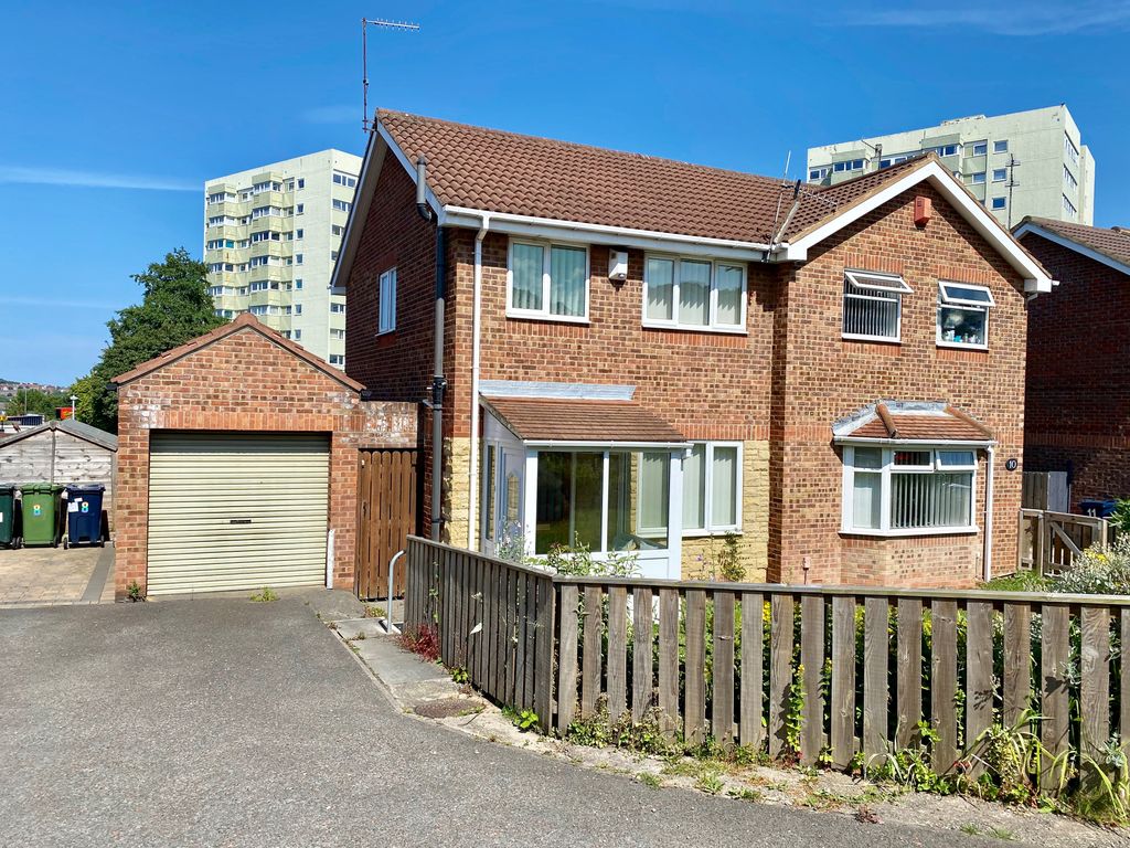 3 bed semidetached house for sale in Hardwick Court, Felling