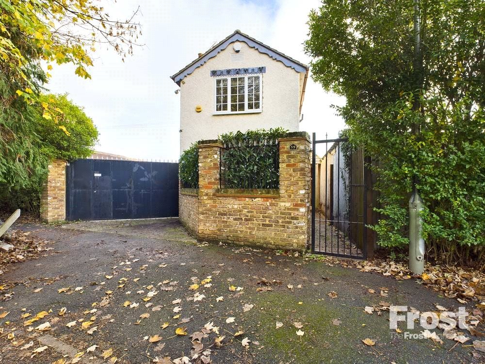 Glebe Road, Egham, Surrey TW20  