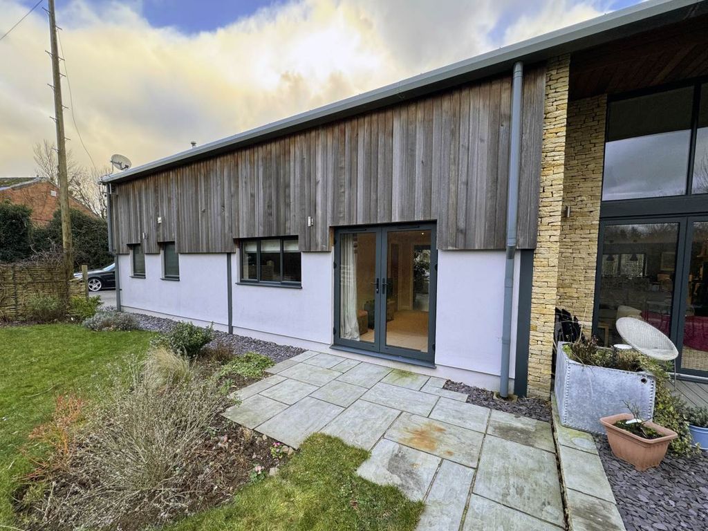 1 bed property to rent in Lodge Field Barn, Milbury Heath, South