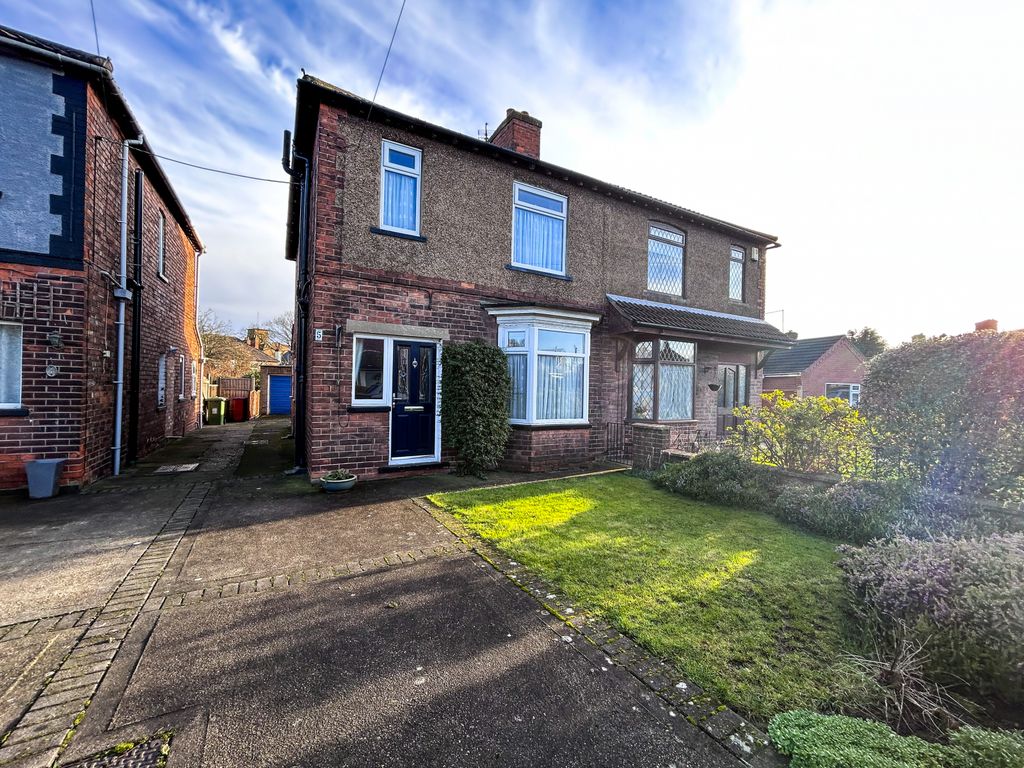3 bed semidetached house for sale in Atlas Road, Scunthorpe DN17, £