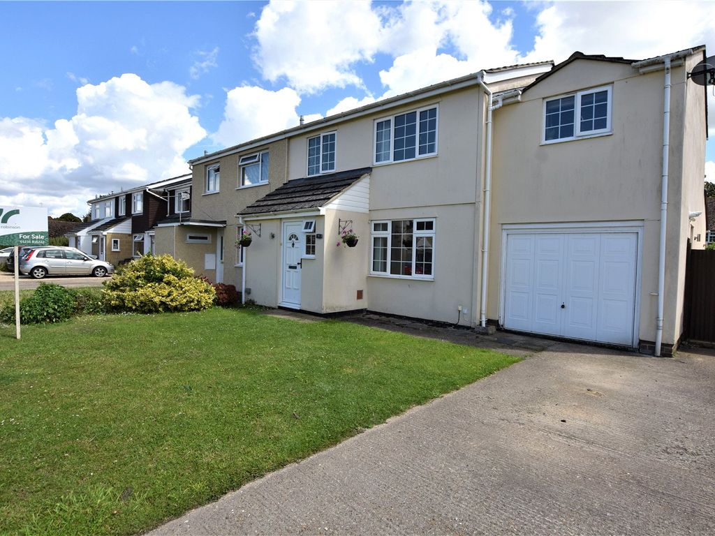4 bed semidetached house for sale in School Close, Steventon, Abingdon