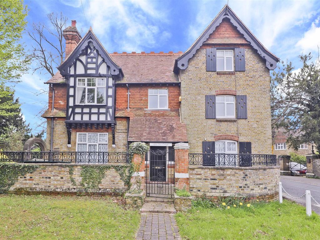6 bed detached house for sale in Royal Lane, Hillingdon Village UB8, £