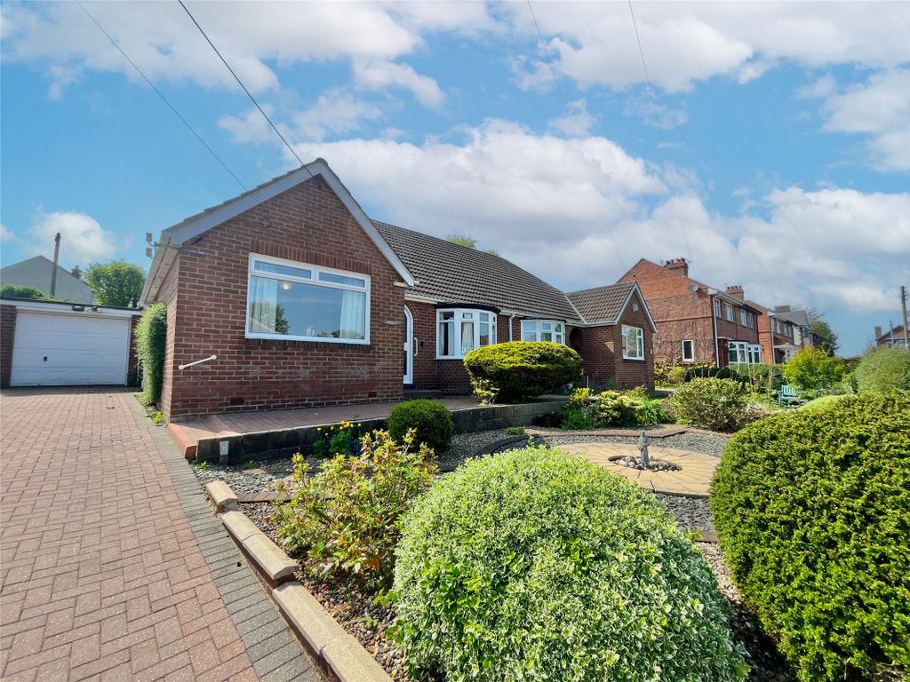 4 bed bungalow for sale in Highbury Avenue, Springwell Village NE9, £